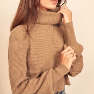 Reformation Luisa cashmere cropped turtle neck sweater
